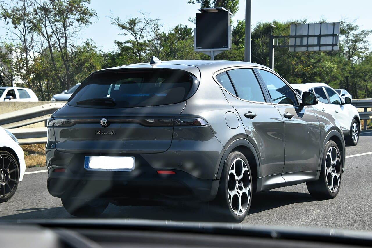 2024 Alfa Romeo Tonale eAWD exterior