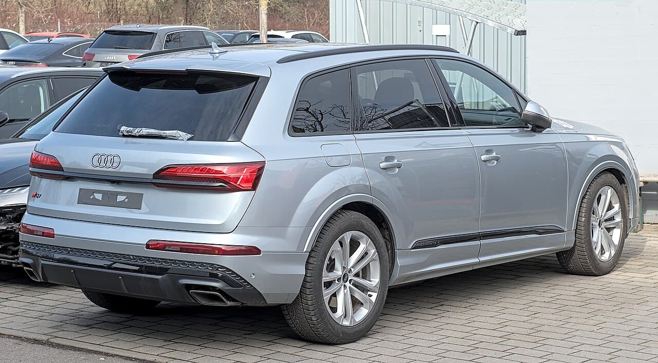 2025 Audi Q7 exterior