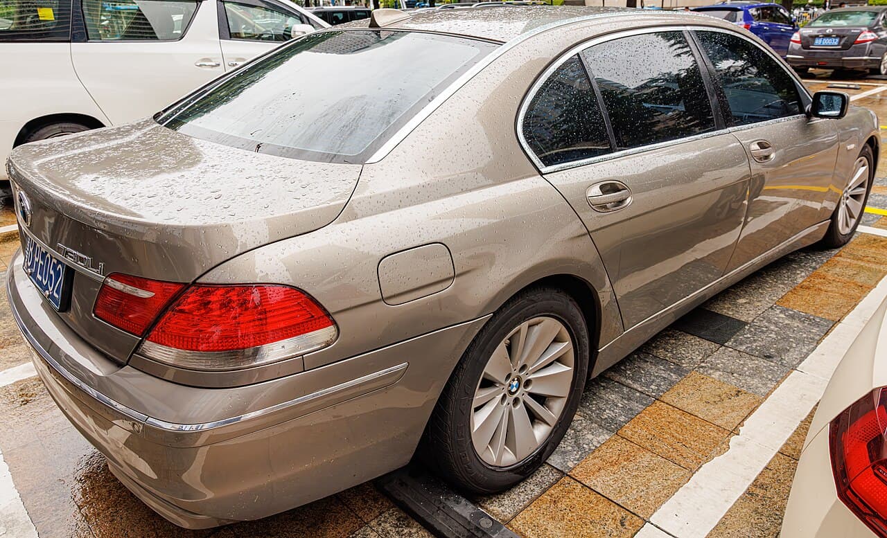 BMW 7 Series model reference