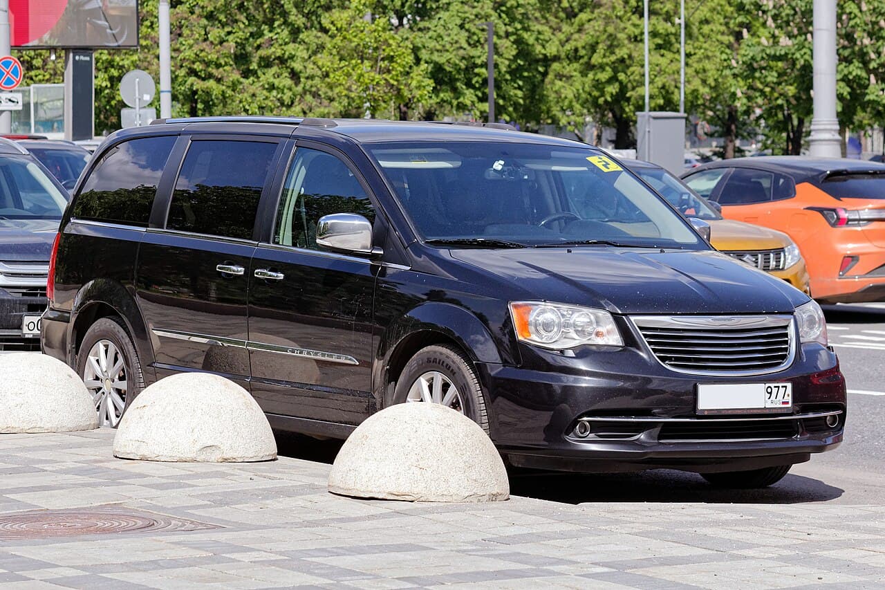 2026 Chrysler Voyager exterior