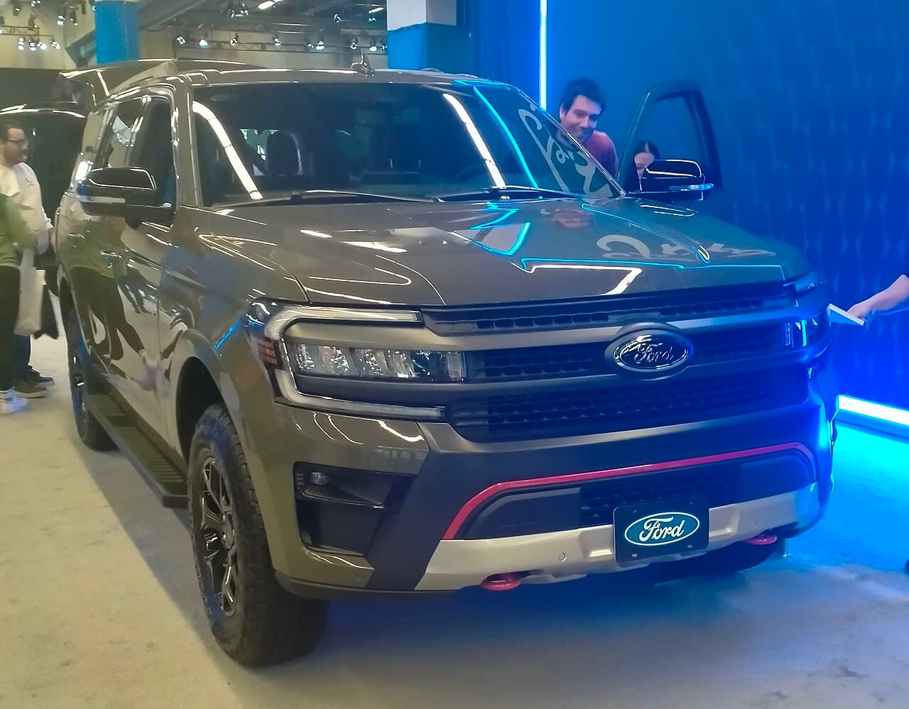 Ford Expedition 2024, экстерьер
