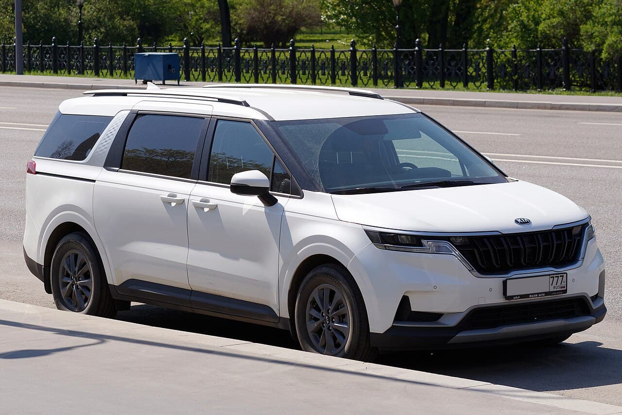 2026 Kia Carnival exterior