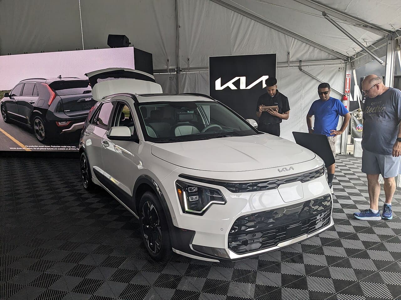 2024 Kia Niro exterior