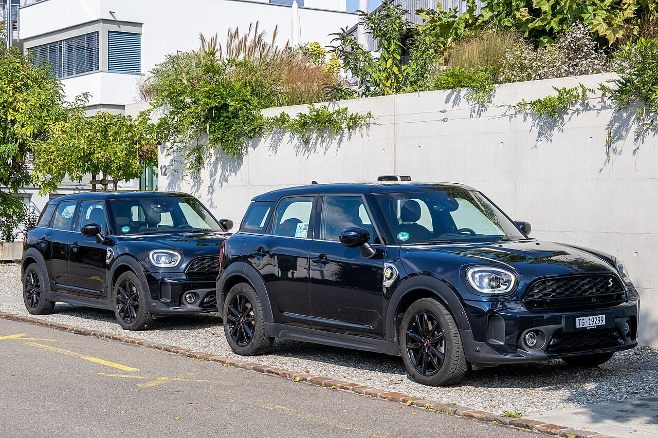 2025 MINI Countryman exterior