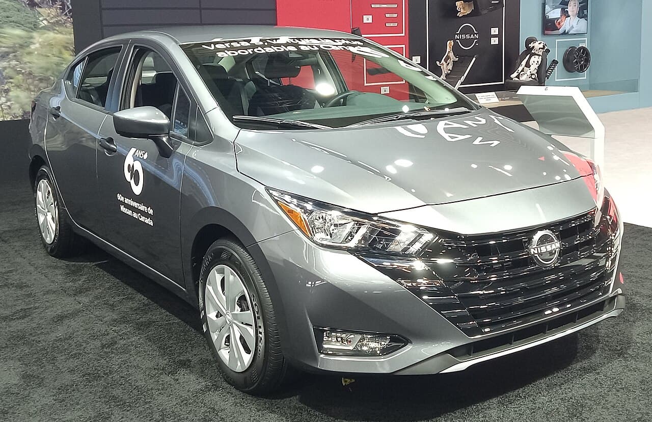 2025 Nissan Versa exterior
