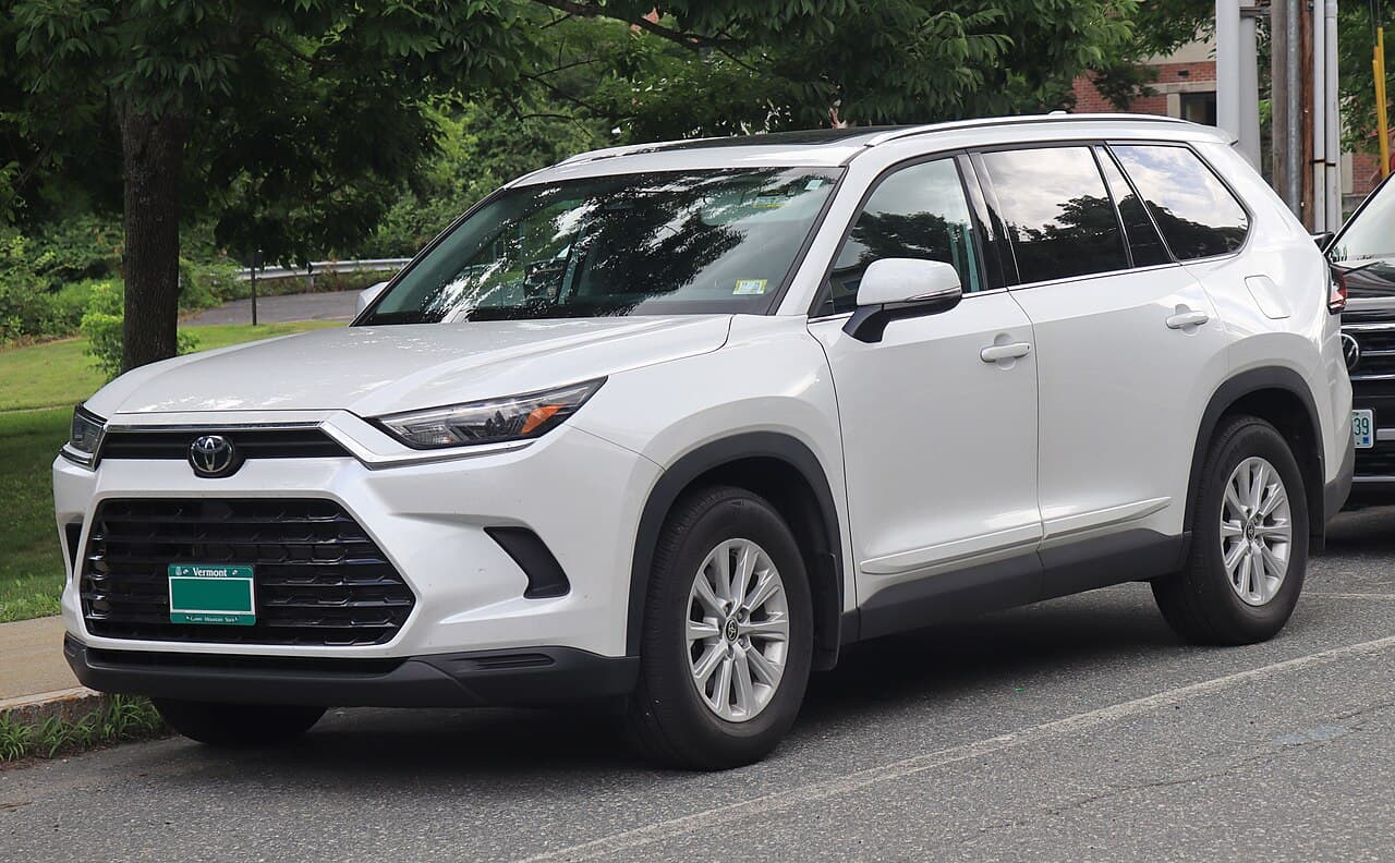 2026 Toyota Grand Highlander exterior