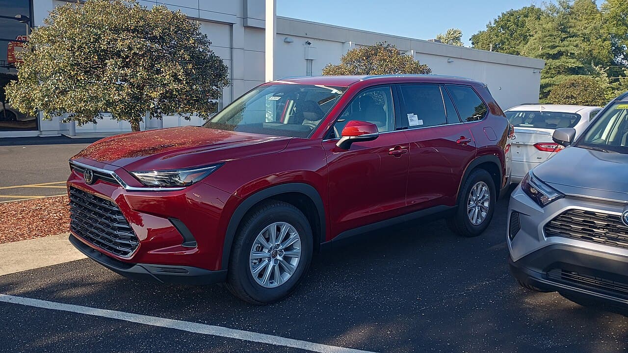 2024 Toyota Grand Highlander exterior