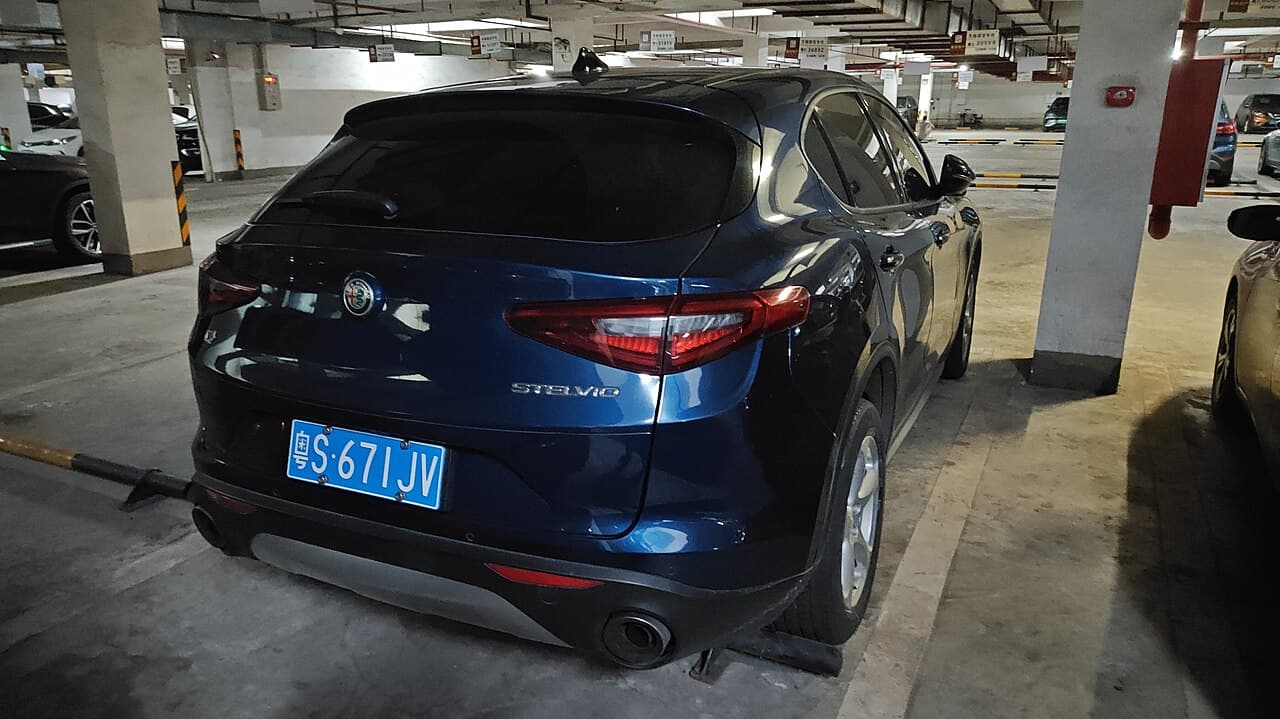 2024 Alfa Romeo Stelvio exterior