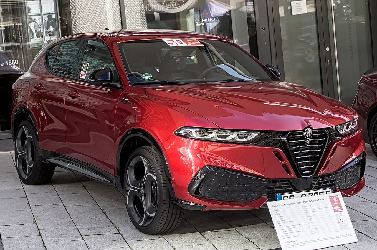 2026 Alfa Romeo Tonale exterior