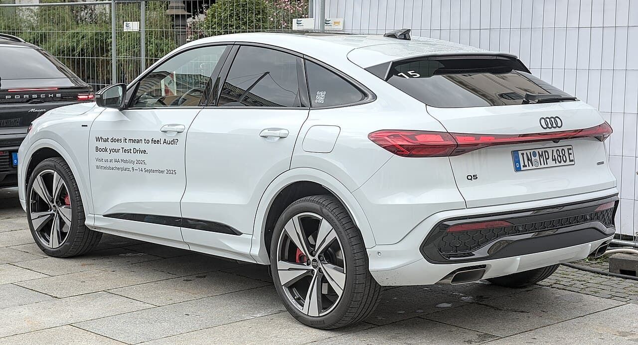 2025 Audi Q5 exterior