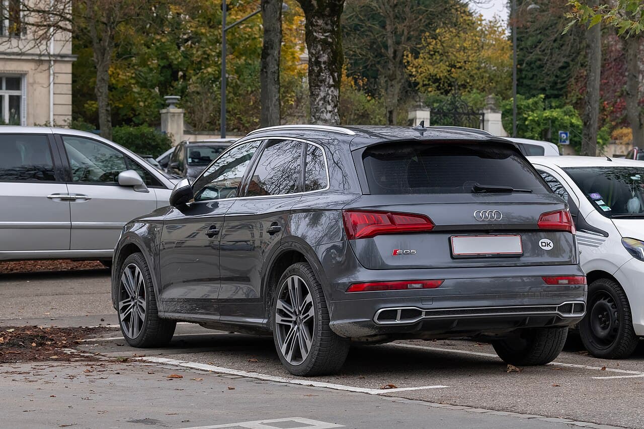Audi SQ5 model reference