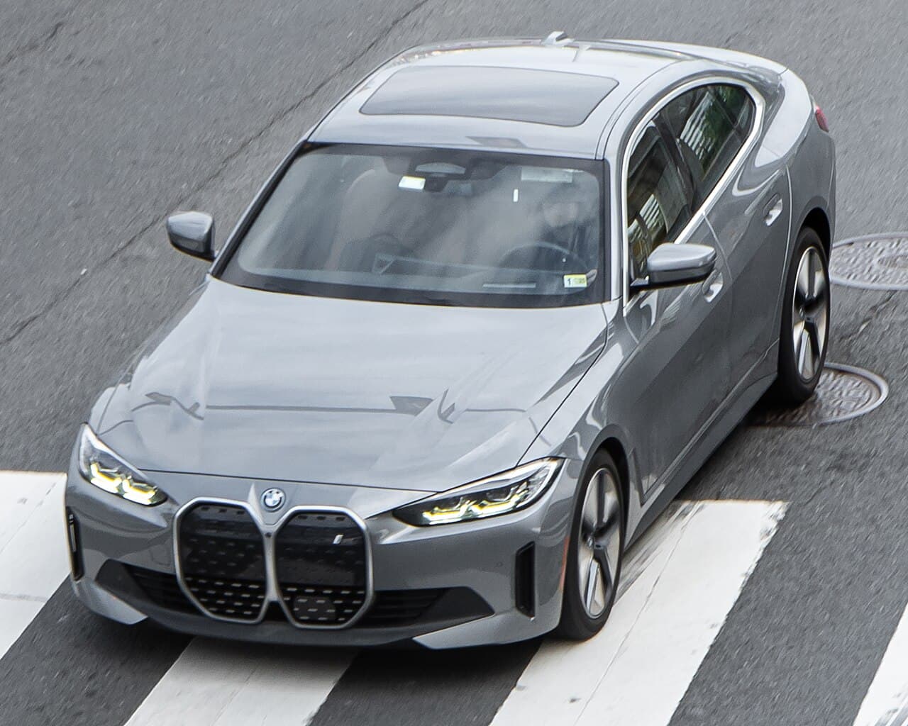 BMW i4 model reference