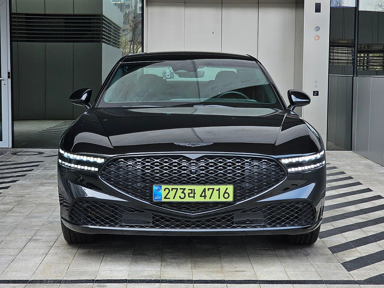 Genesis G90 model reference