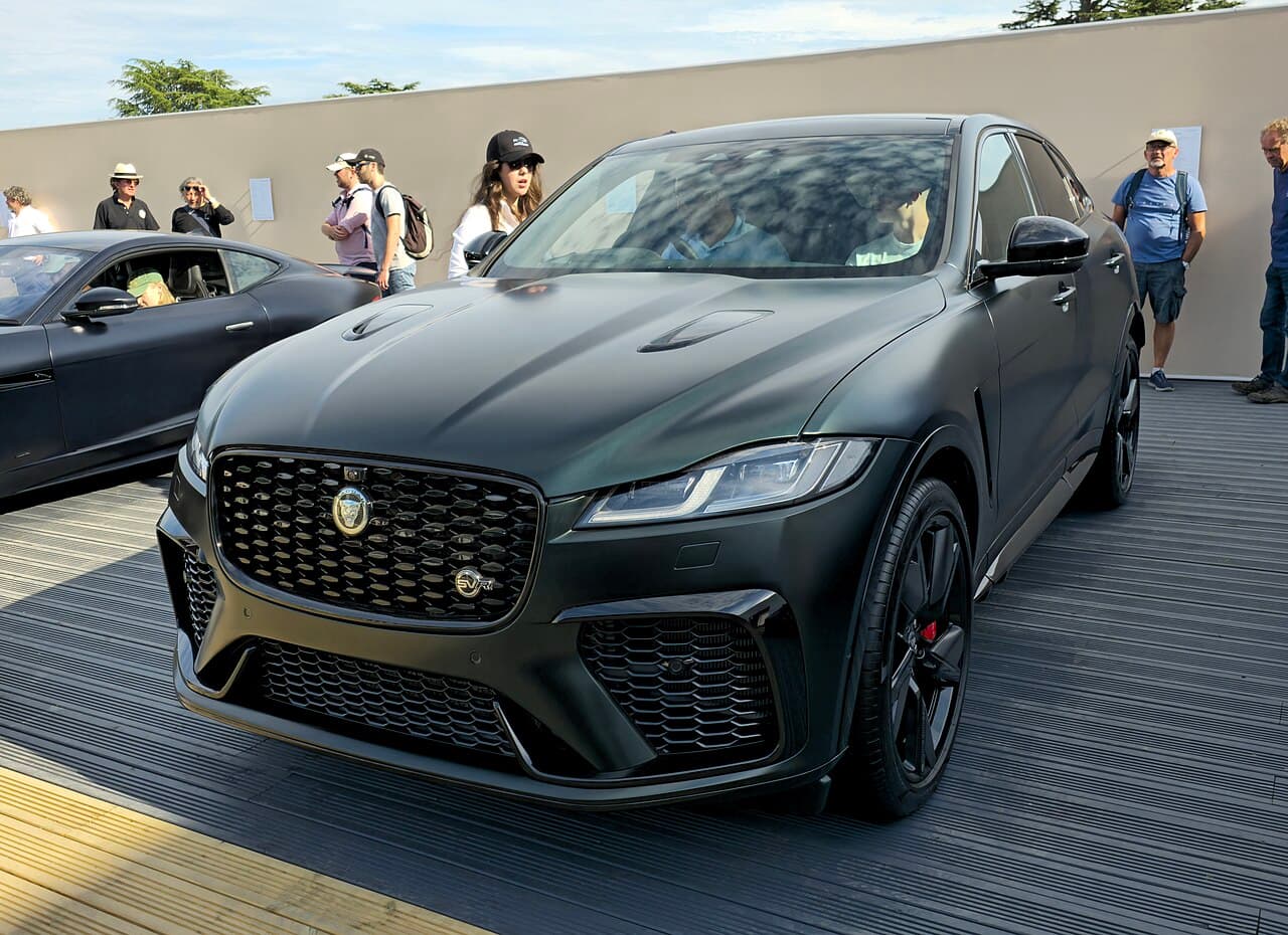 2024 Jaguar F-Pace exterior