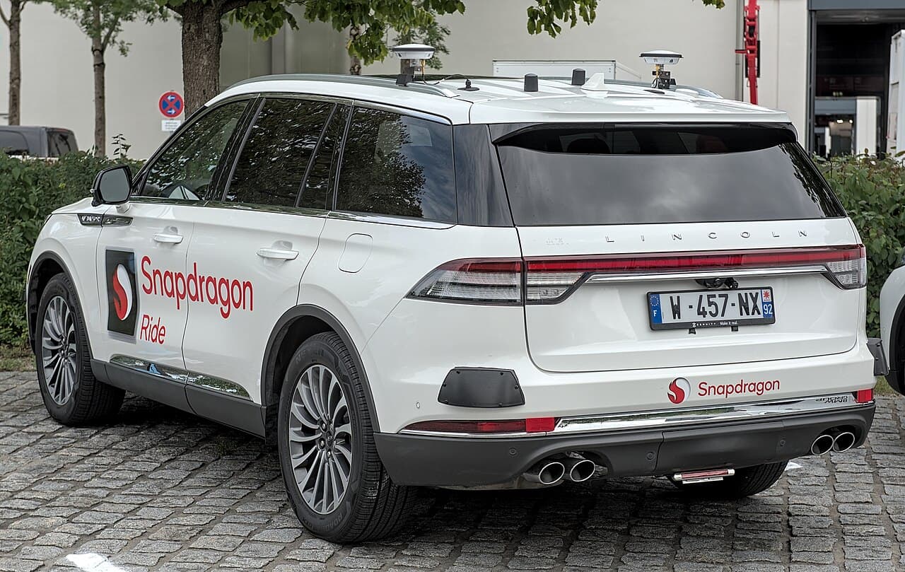 2025 Lincoln Aviator exterior