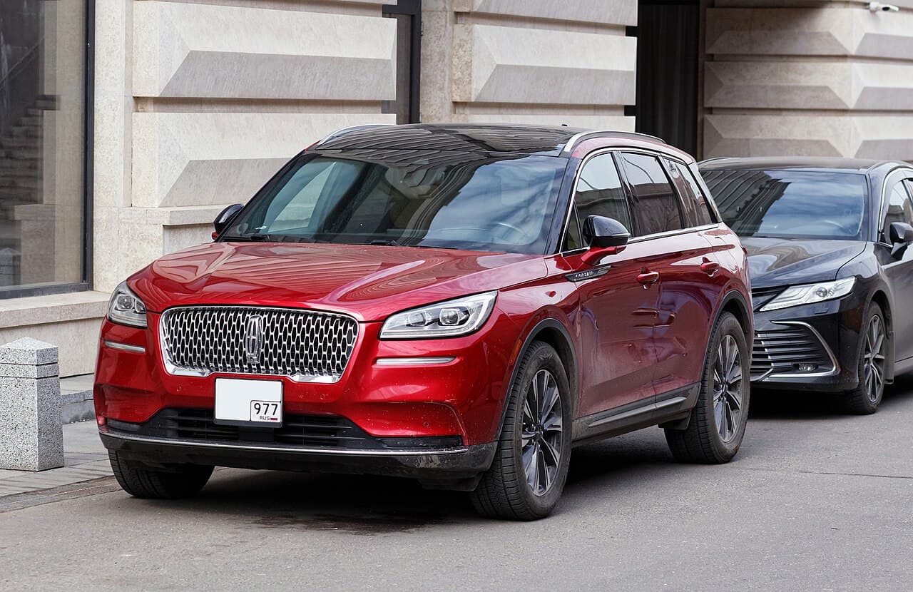 2026 Lincoln Corsair exterior