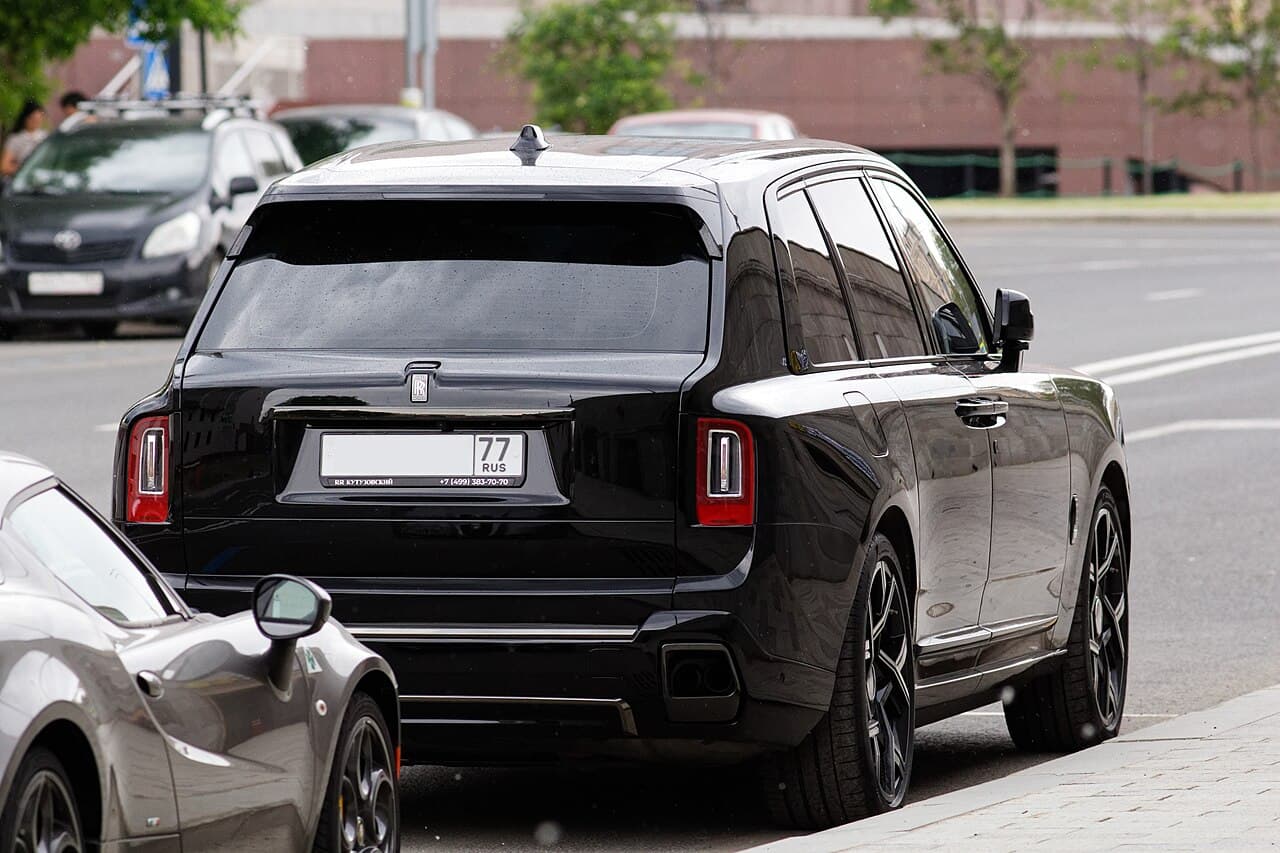 2026 Rolls-Royce Cullinan exterior